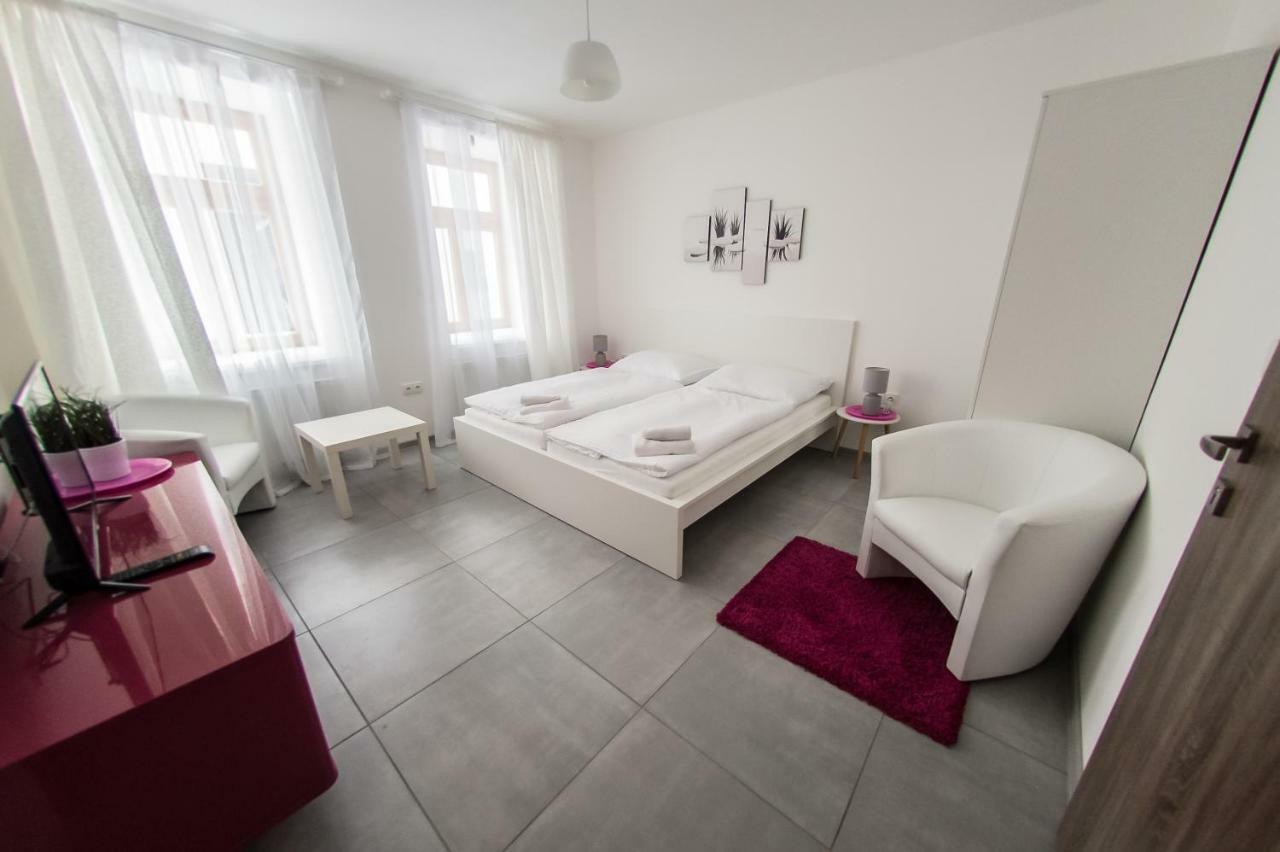 Rezidence Cerny Medved Znojmo Exterior foto